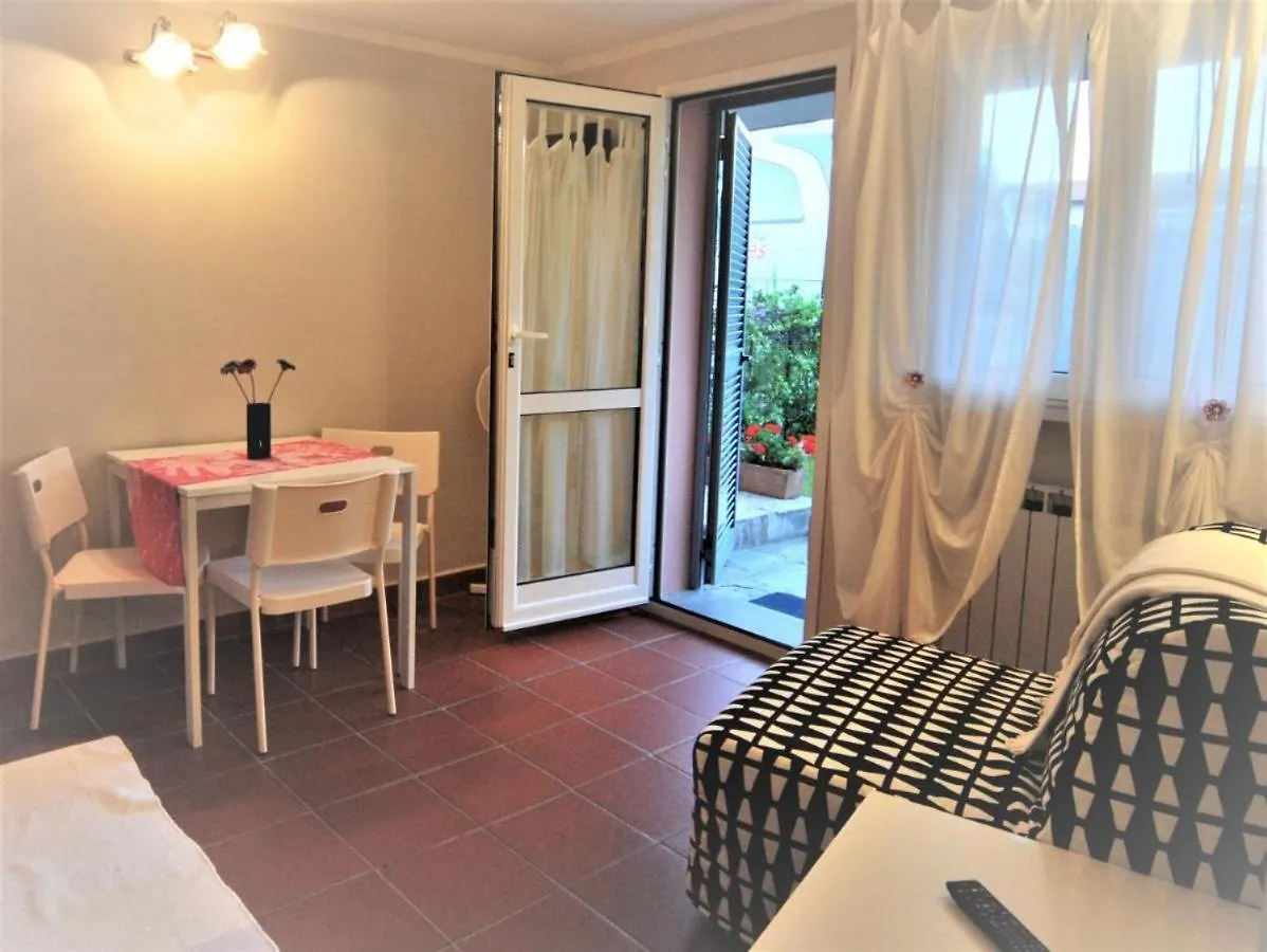 Apartments Il Gabbiano Fiumaretta di Ameglia Italy
